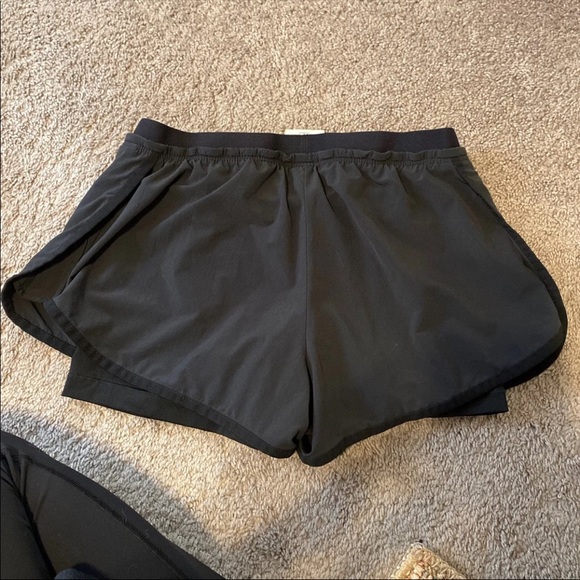Sold Nike running shorts - Picture 5 of 5